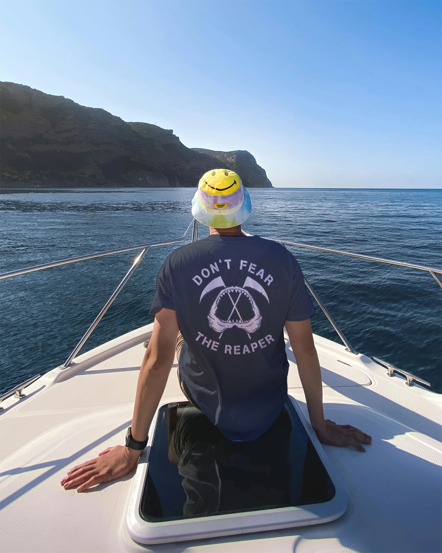 Unisex Great White Shark Graphic Tee - Sustainable Cotton